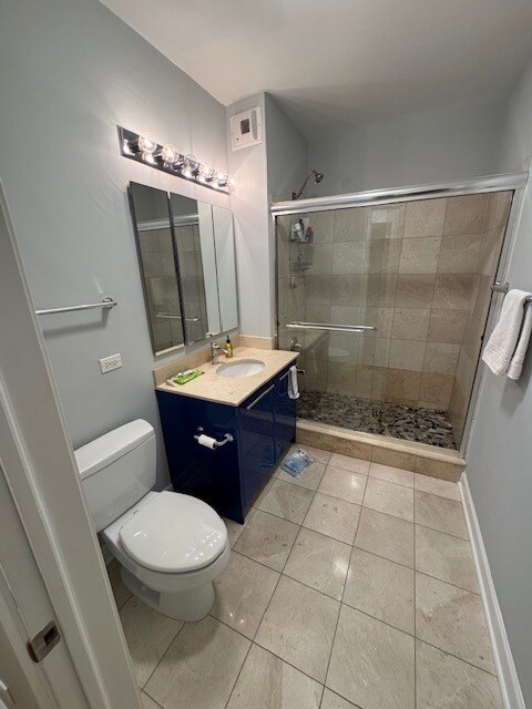 Building Photo - 450 E Waterside Dr