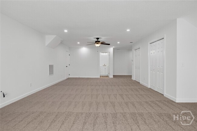 Building Photo - 32 Weatherby Cir