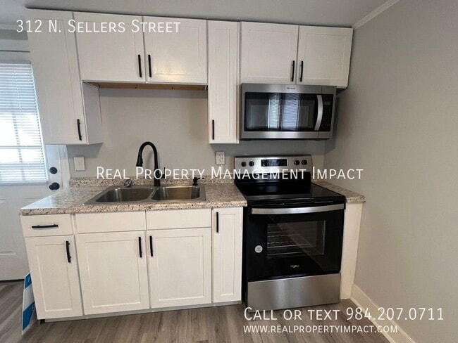 Building Photo - 312 N Sellers St