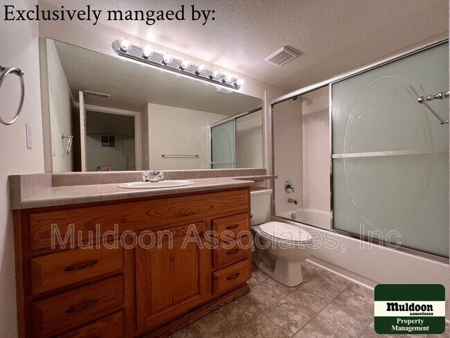 Building Photo - 5807 Poudre Way