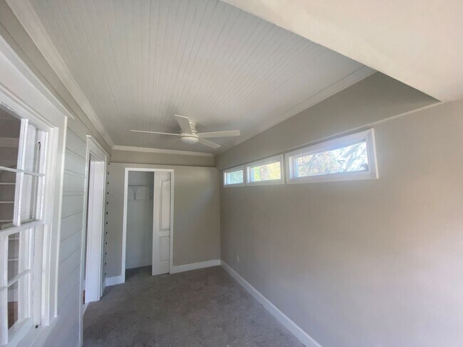 Building Photo - "Get ready to step into your new dream home – it's all set and waiting for you!"