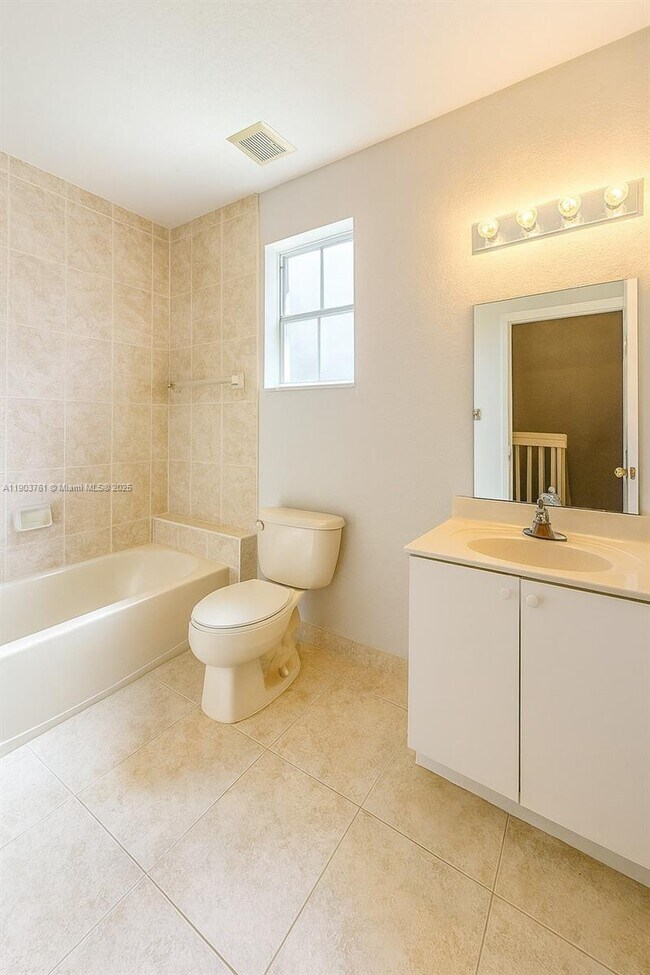 Building Photo - 2417 SE 14th St