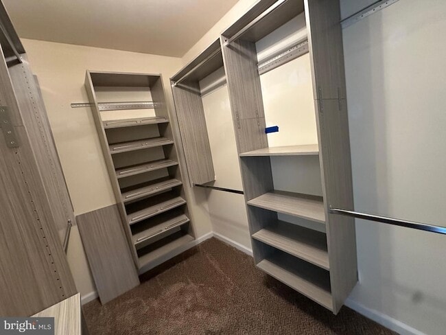 Building Photo - 525 S Twin Lakes Blvd