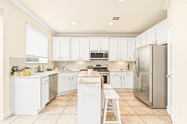 Building Photo - 1757 Sierra Crest Dr