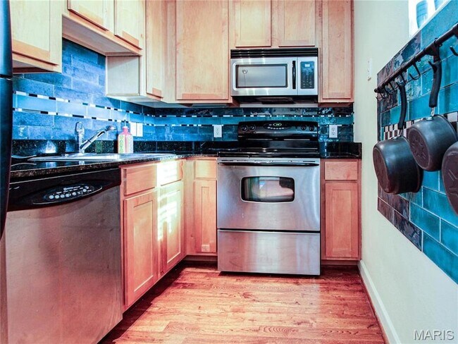 Building Photo - 5677 Waterman Blvd