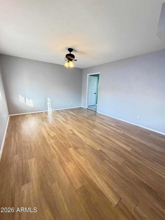 Building Photo - 114 S Lesueur