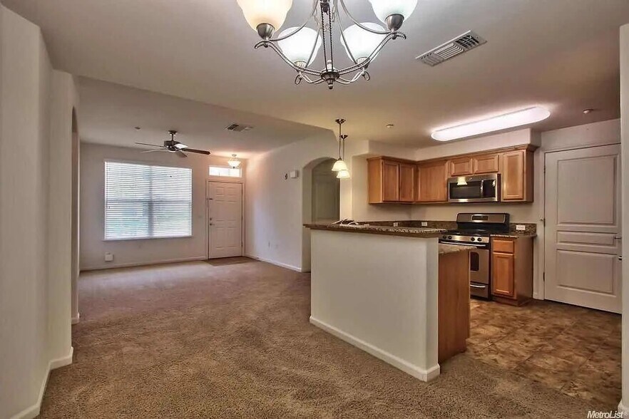 Building Photo - 9621 Coney Island Cir