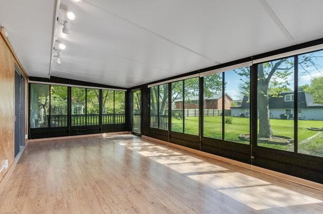 Building Photo - 2040 Blueberry Ln