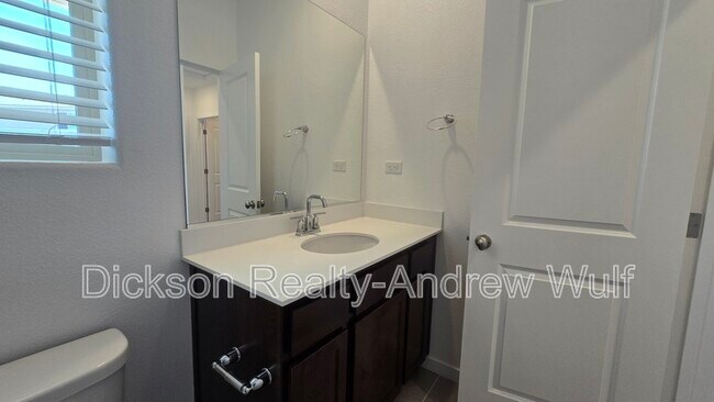 Building Photo - 401 Pasillo Ct