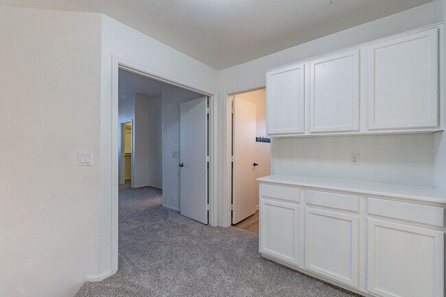 Building Photo - Spacious 5-Bedroom Home with Open Layout & Private Backyard