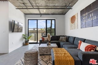 Building Photo - 3800 Mentone Ave