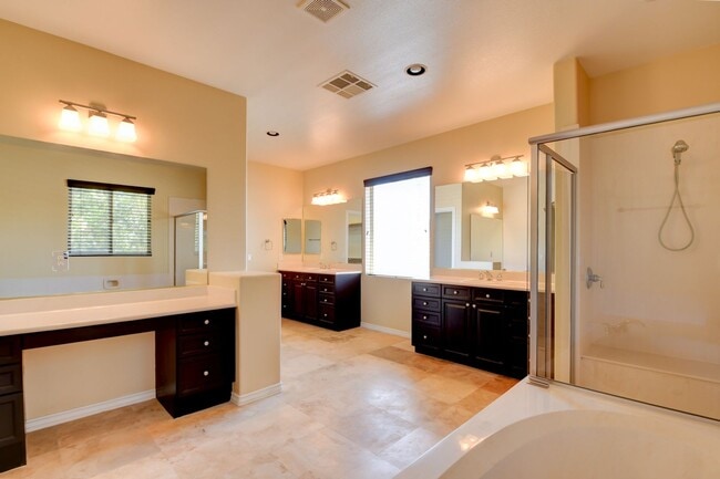 Building Photo - Rhodes Ranch Luxury Home with Pool