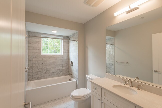 Building Photo - 57 Savin Hill Ave