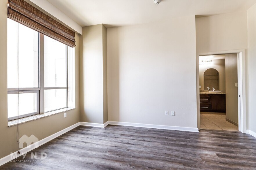 Building Photo - 1127 15th St
