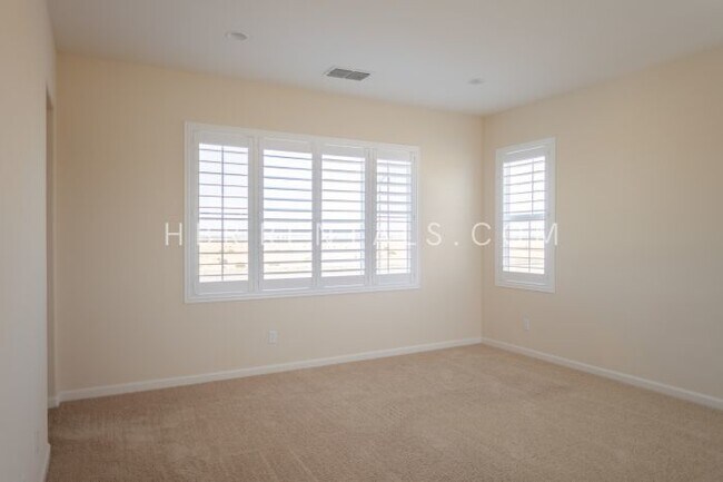 Building Photo - Questa Village - Mountain House- Spacious ...