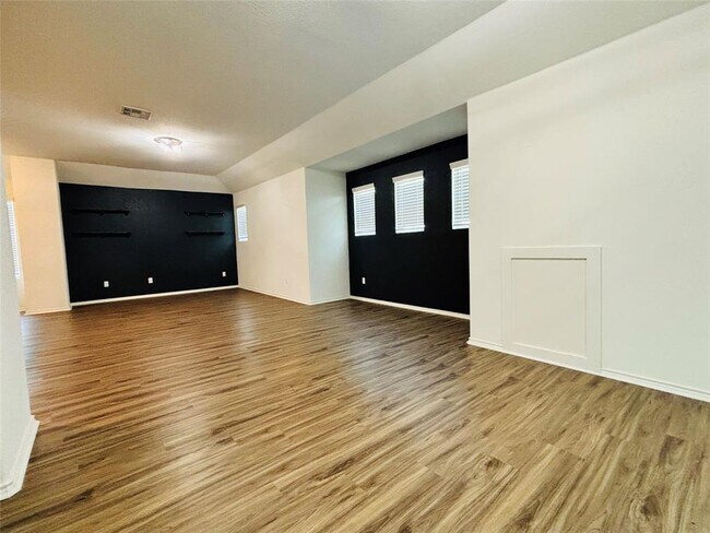 Building Photo - 21300 Bird Wing Dr