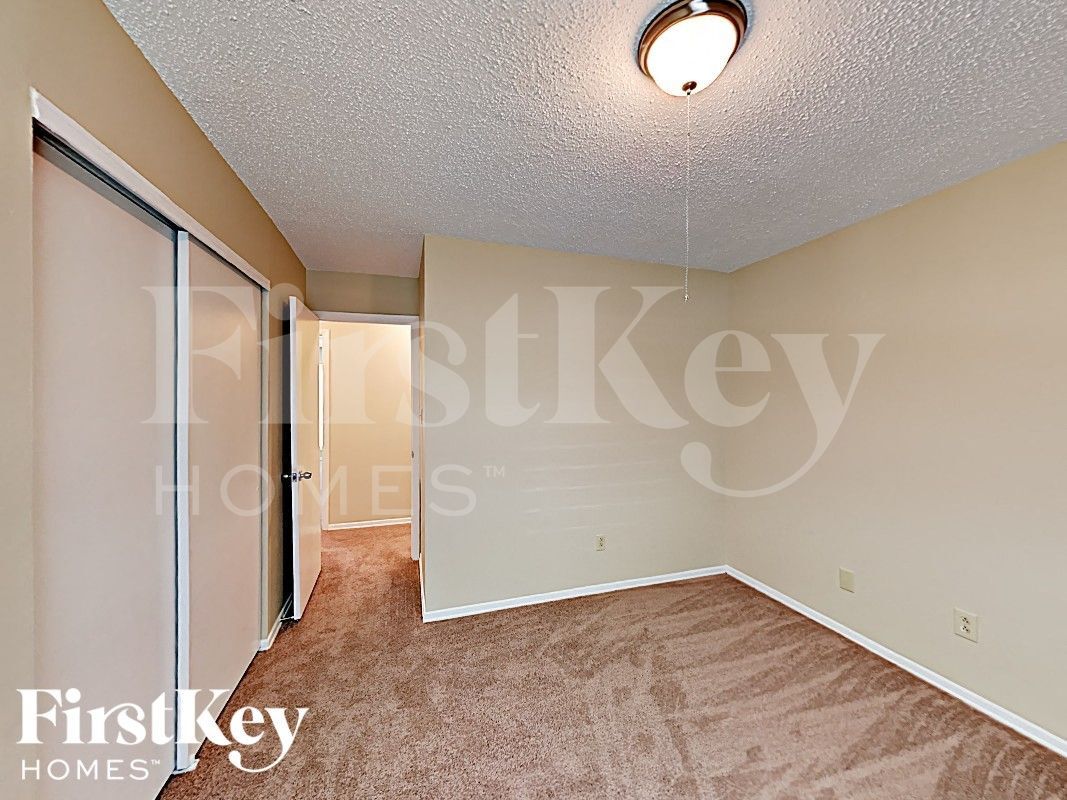 Building Photo - 6417 Pineburr Ct