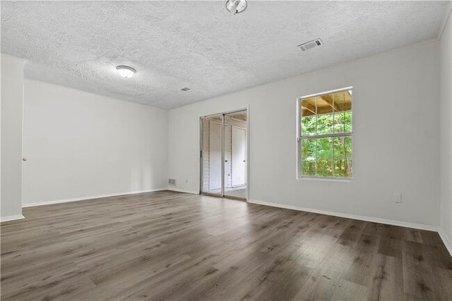 Building Photo - 2951 Aspen Woods Entry