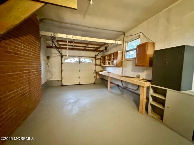 Building Photo - 297 Cambourne Dr