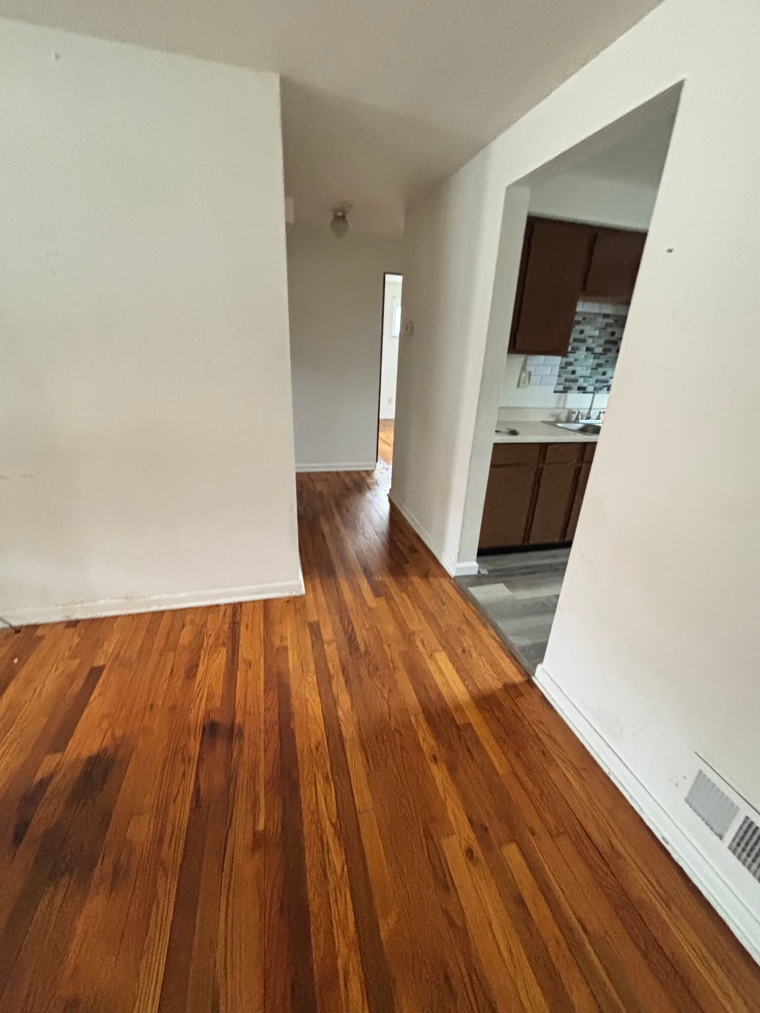 Building Photo - 110 Short St