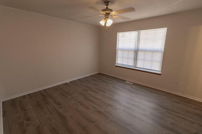 Building Photo - 1621 Citadel Dr