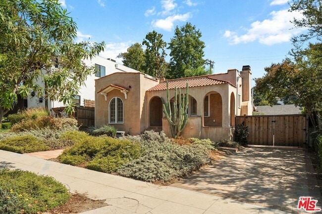Building Photo - 1320 Eagle Vista Dr