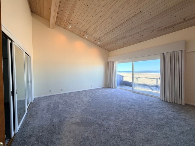 Building Photo - 3637O | Hollywood Beach | Unfurnished Rental