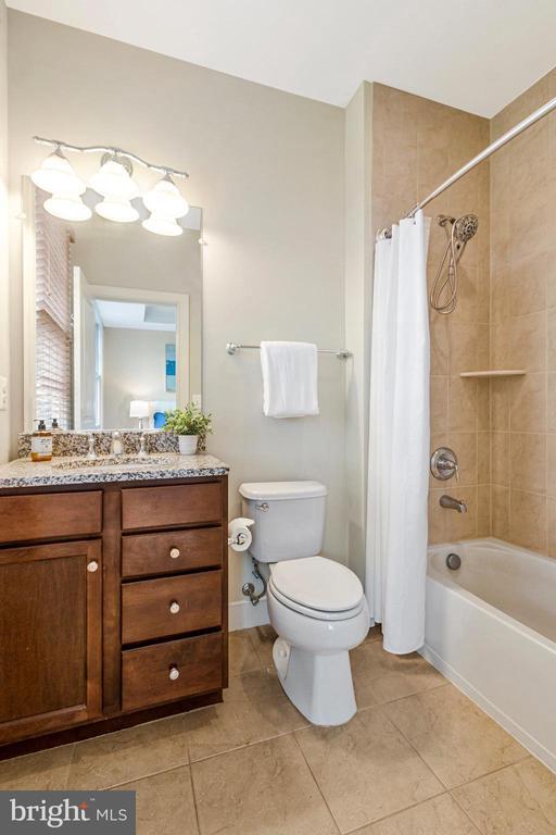 Building Photo - 4531 Westhall Dr
