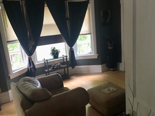 Building Photo - 2432 S Burrell St