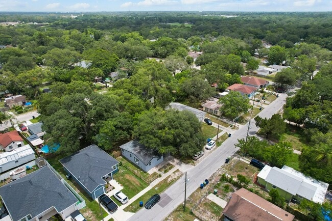 Building Photo - 3/2 NEWLY  ****MOVE IN READY**** Apply Tod...