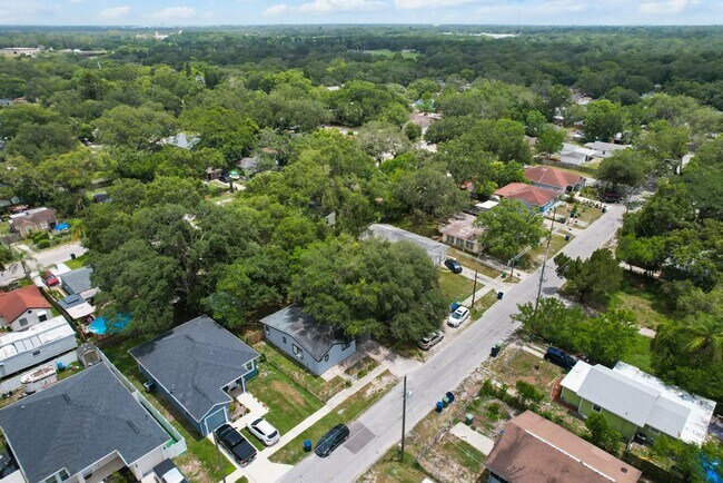 Building Photo - 3/2 NEWLY  ****MOVE IN READY**** Apply Today for just $75****$1850 per month ** Move in by Novemb...