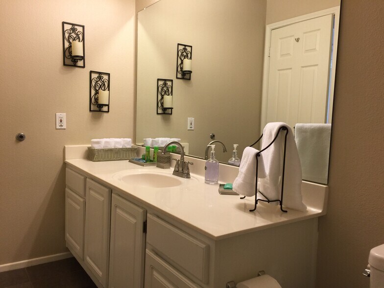 Building Photo - 7009 E Acoma Dr