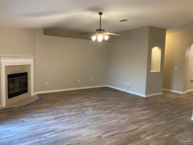 Building Photo - 5162 Brookside Dr