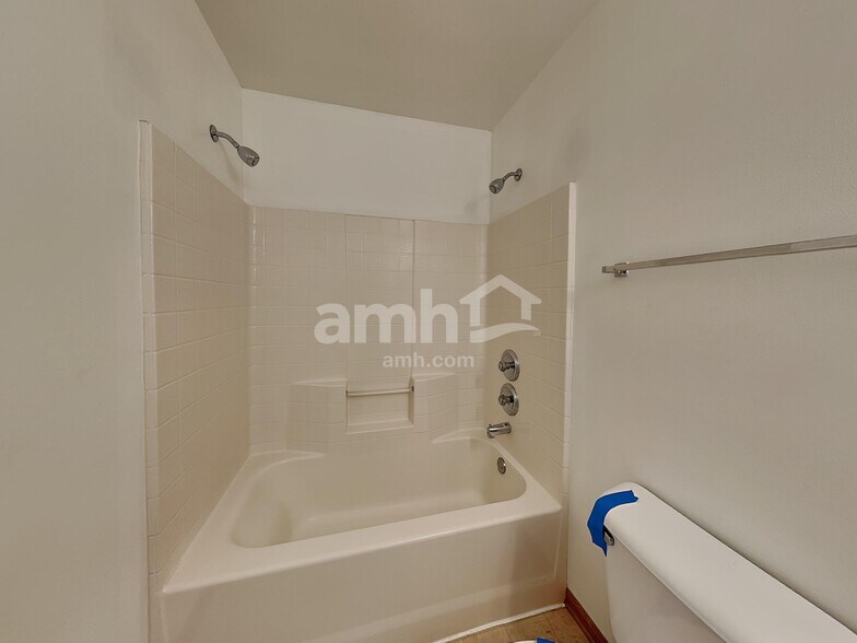 Building Photo - 6511 Benich Ln