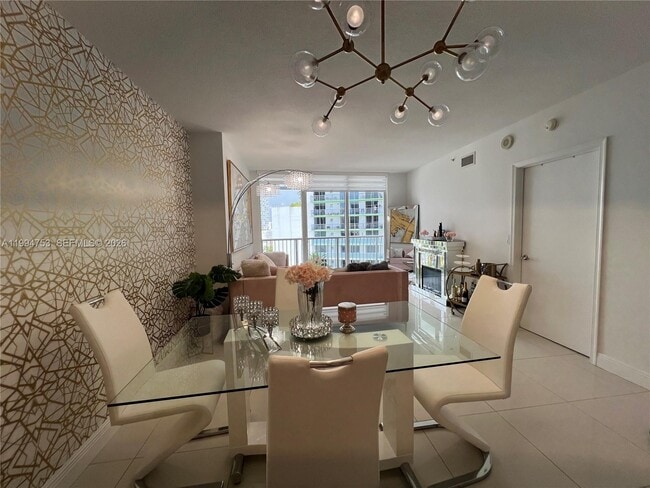 Building Photo - 1750 N Bayshore Dr