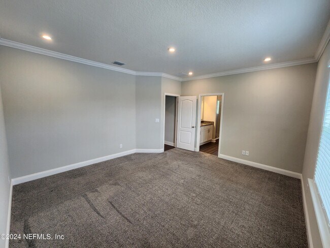 Building Photo - 2599 Lantana Ln
