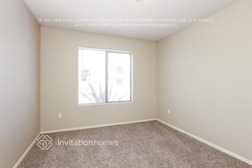 Building Photo - 10307 W Denton Ln