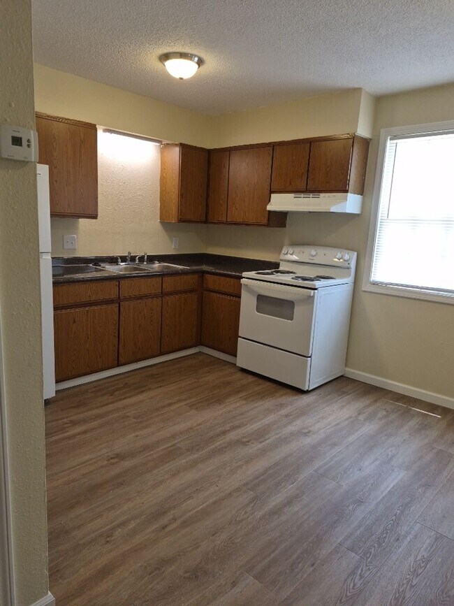 Building Photo - SEMO - 4 Plex