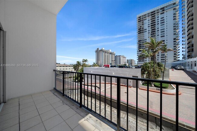 Building Photo - 2401 S Ocean Dr