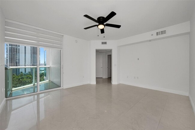 Building Photo - 19400 Turnberry Way