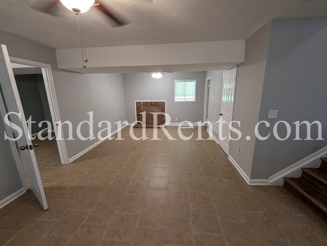 Building Photo - 4650 Aberdeen Ln