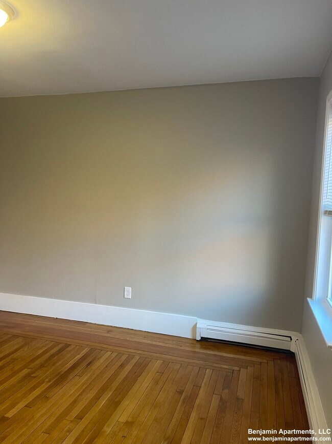 Building Photo - 75 Division St