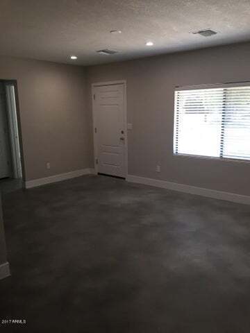Building Photo - 4Bed/2Bath House at Thomas/24th St! JOIN T...
