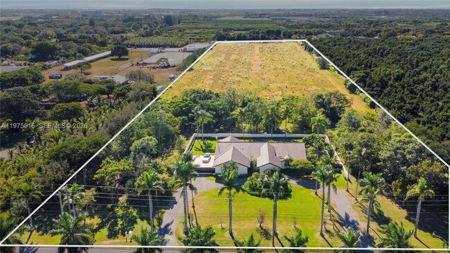 Building Photo - 14350 SW 232nd St