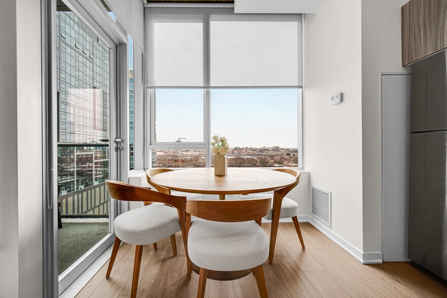 Building Photo - 1345 S Wabash Ave