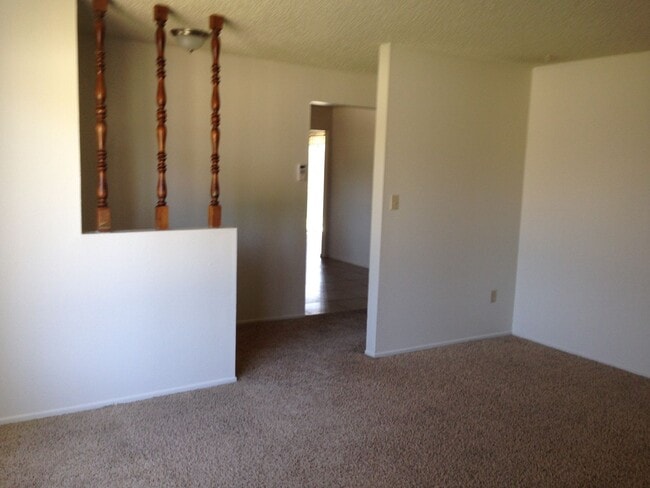 Building Photo - 7413 Cedarcrest Ave