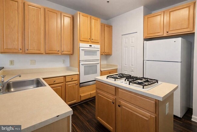 Building Photo - 43 Bank Spring Ct