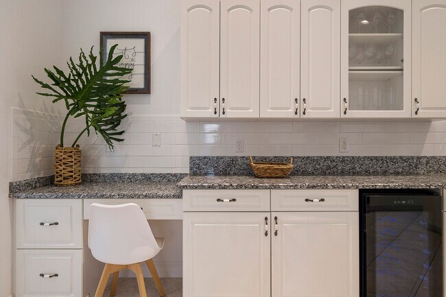 Building Photo - 67 Kashmir Trail