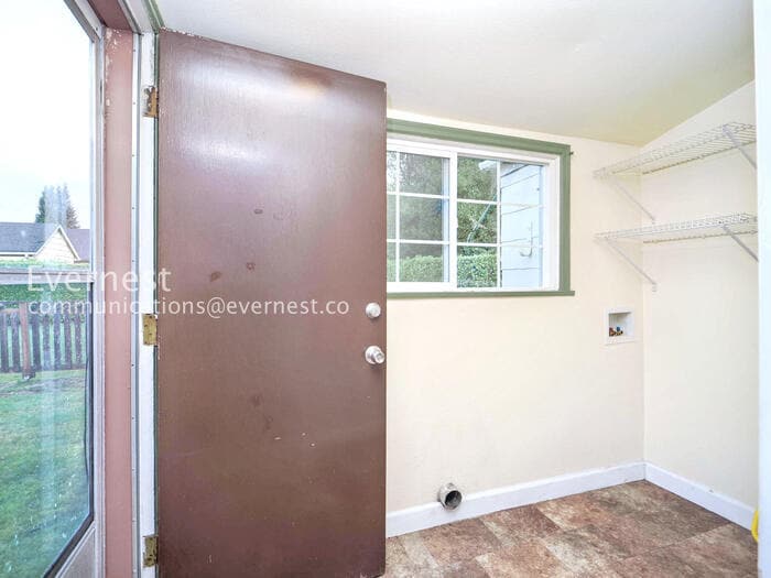 Building Photo - 509 3rd St SW