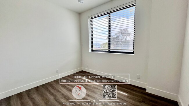Building Photo - 2Bd/1.5 Bth. Close to Shopping, Bay Bridge...